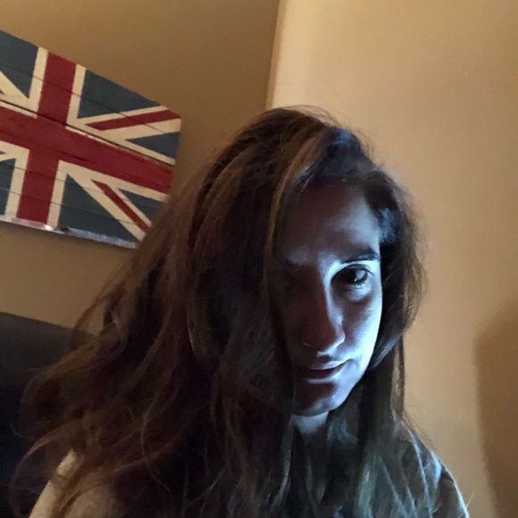 Meet your Posh Ambassador, Jennifer - Picture 9 of 13